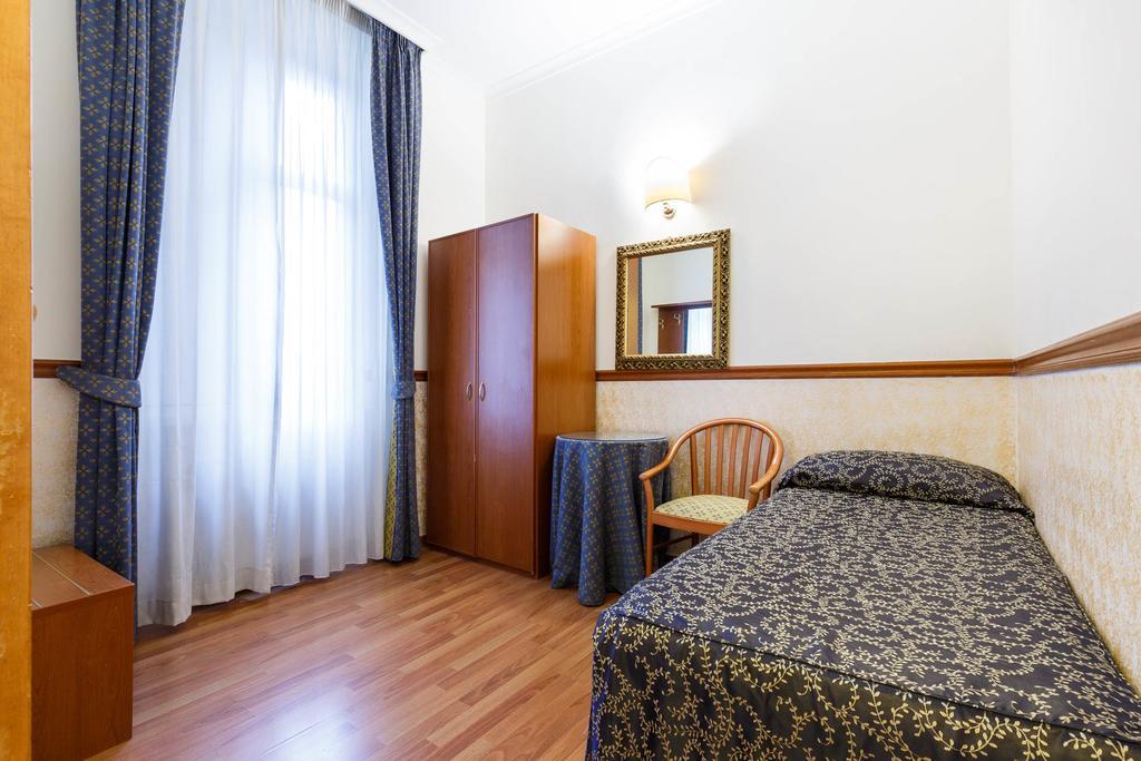 Hotel Paris Rzym Zewnętrze zdjęcie