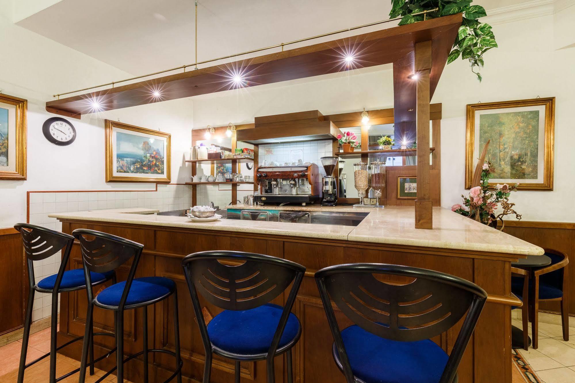 Hotel Paris Rzym Zewnętrze zdjęcie